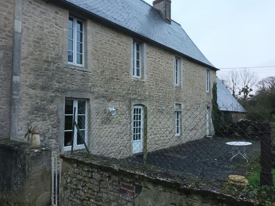 Gite Du Manoir Subles Exterior photo